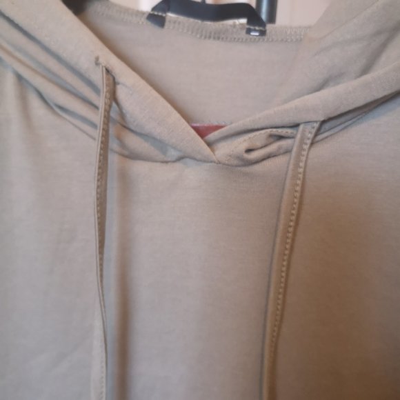 3/$20 SHEIN sleeveless hooded dress - Picture 5 of 7